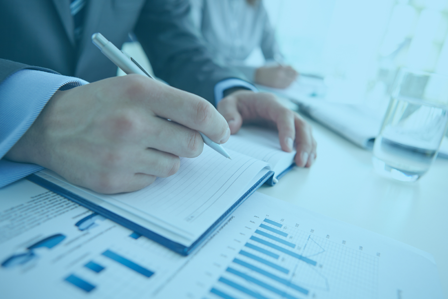 Auditoria comercial - Interacción digital en punto de venta con pantalla táctil